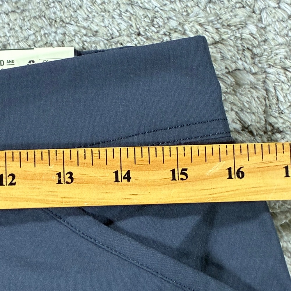 Duluth Trading Dry On The Fly Capris Womens 6 Ink Blue Cargo Pants NWT 46710 - Picture 3 of 14